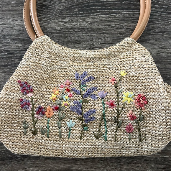 Cherokee Ribbon Wildflower Floral Embroidered Straw Rattan Purse Shoulder Bag - Picture 2 of 7